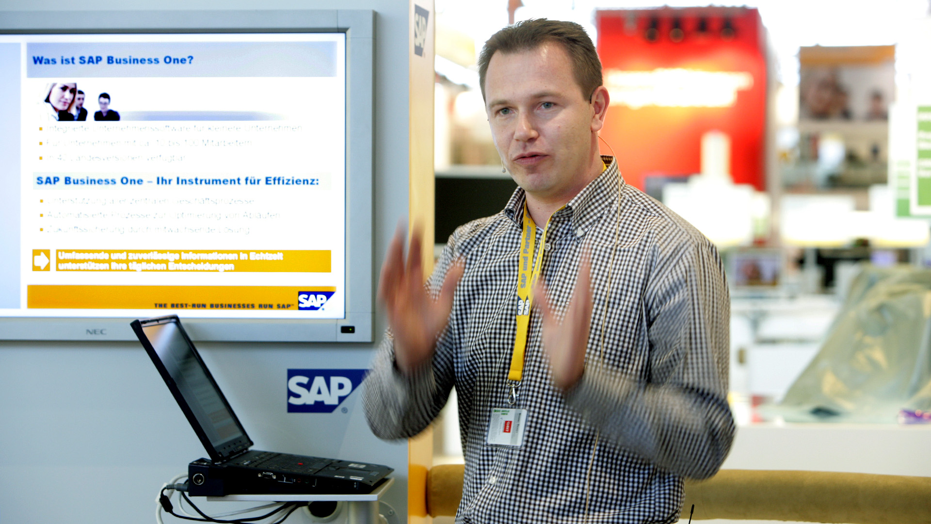 SAP - Vierstufiges Kommunikationskonzept zur Lead Generierung - Stufe 3: Moderierter Dialog in thematisch gefilterten Kleingruppen im Mikroforum